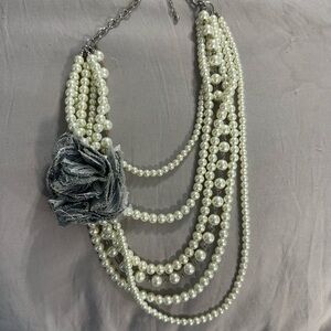 Elegant White and Gray Pearl Necklace